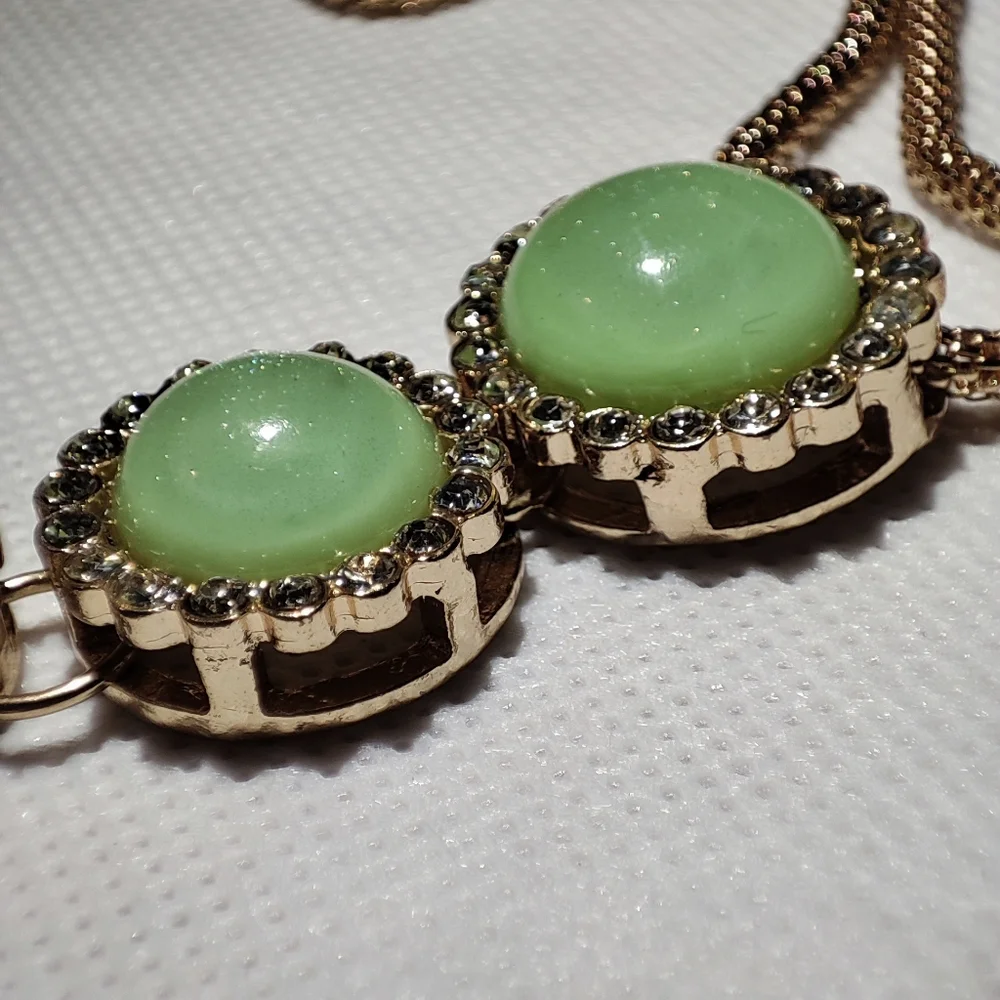 Charming Charlie Mint Green Jadeite Gold Tone Tube Mesh Statement Necklace NWOT